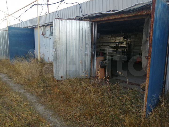 Гараж, > 30 м²