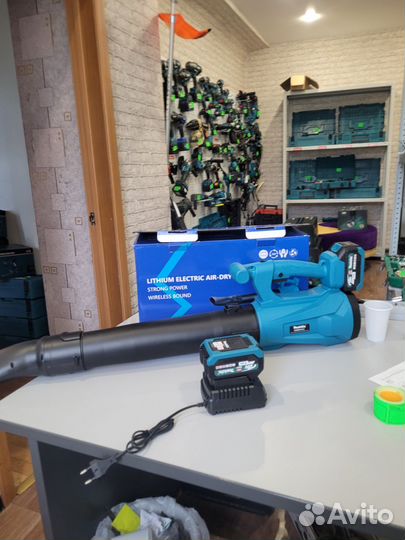 Воздуходувка аккумуляторная makita