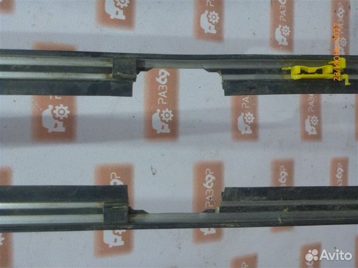 Молдинг на крышу Mitsubishi Outlander CU5W 4G69