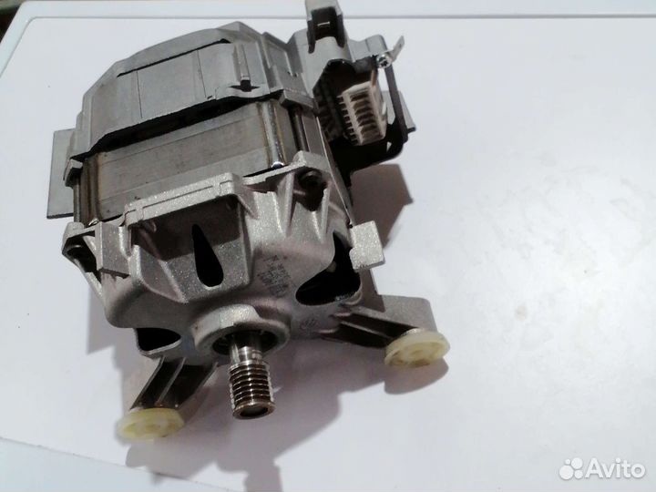 Двигататель стиральной машины бош