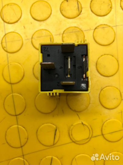 Реле Mercedes-Benz