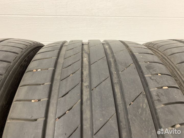 Kumho Ecsta PS71 245/35 R20 и 275/30 R20 95Y