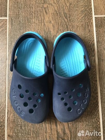 Продам детские Crocs