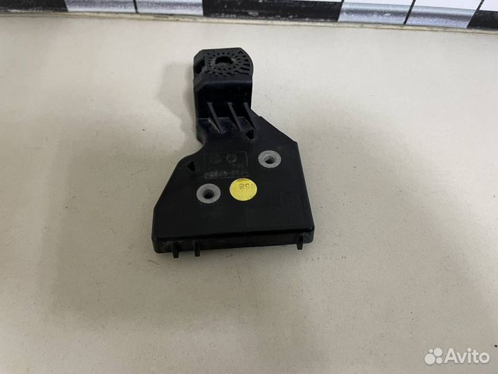 Кронштейн фар правый Skoda Octavia A8 2019