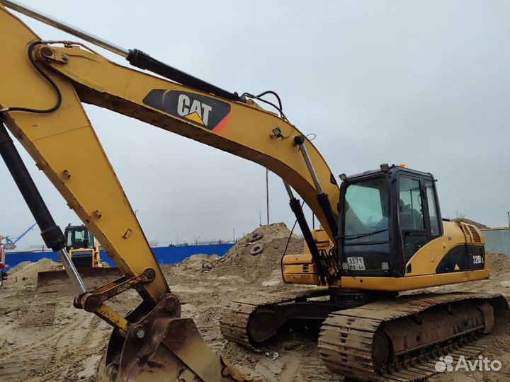 Гусеничный экскаватор CAT 320D L, 2007