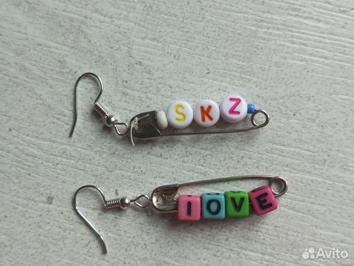 Серьги из бусин скз