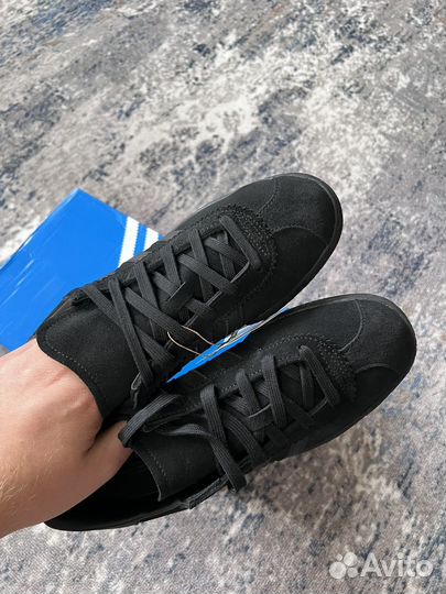 Кроссовки Adidas Stadt