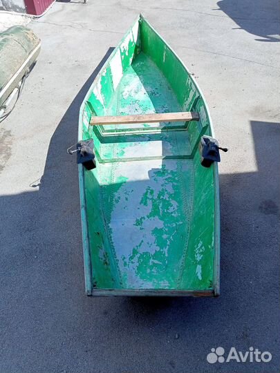 Алюминиевая плоскодонная лодка для охоты