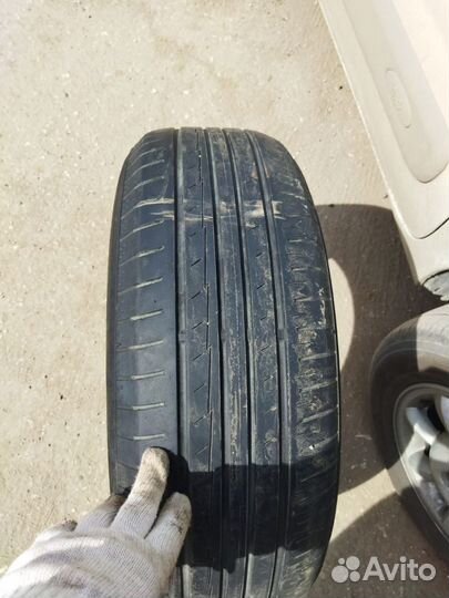 Yokohama BluEarth-A 215/65 R17 99V