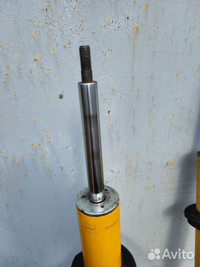 Передние амортизаторы bilstein b6 Mercedes ML W164