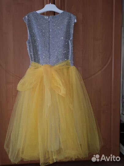 Нарядное платье для девочки