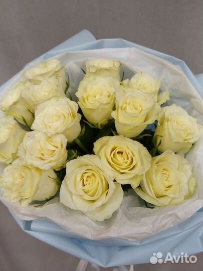 Букет из 15 белых роз