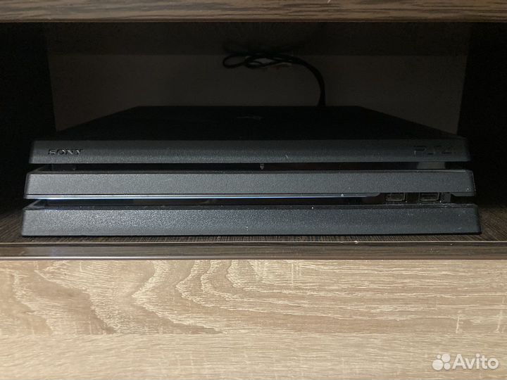 Sony playstation 4 PS4 pro 1tb с играми