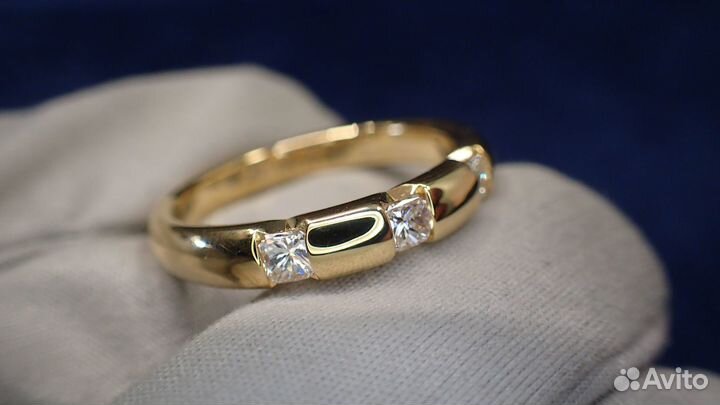 Золотое кольцо с бриллиантами 0.60 карат Korloff