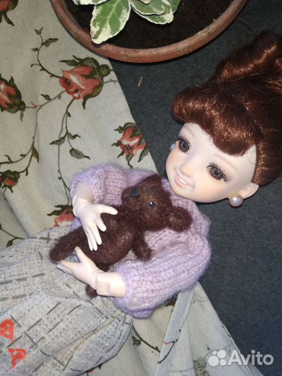 Коллекционные игрушки - миниатюрные мишки Тедди