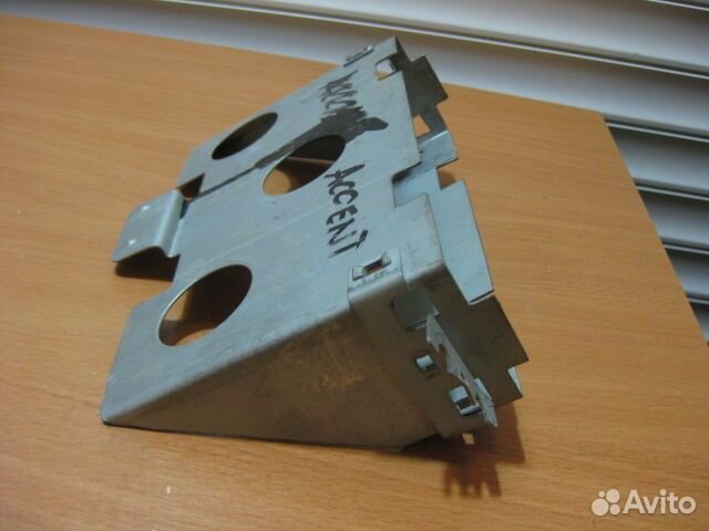 Рамка магнитолы Hyundai Accent II (+тагаз) (2000-2