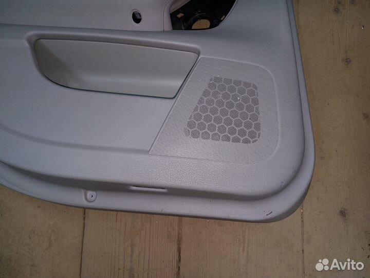Обшивка двери задняя левая Audi A6 C6