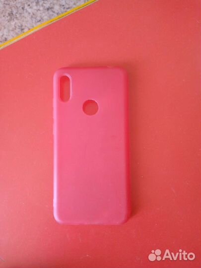 Чехлы на телефон