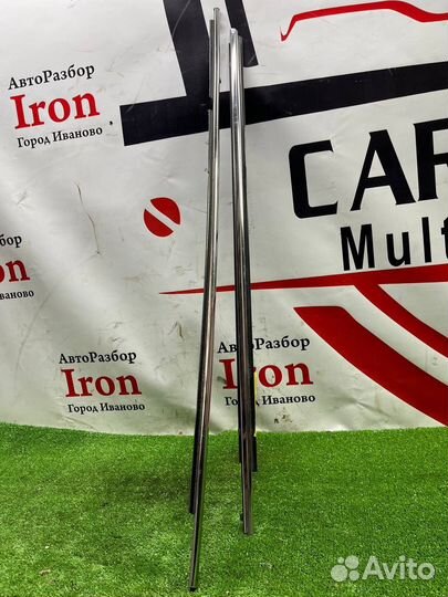 Молдинг окна двери левый зад Rav4 xa40 xa45