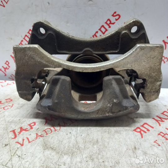 Суппорт тормозной передний правый Mitsubishi Asx