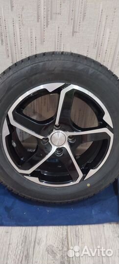 Bridgestone Blizzak Spike-02 185/65 R15 88T