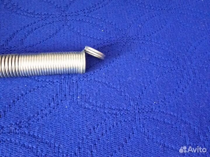 Пружина дверная