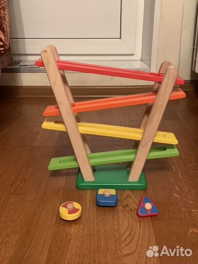 Деревянная детская игрушка горка-трек для фигурок