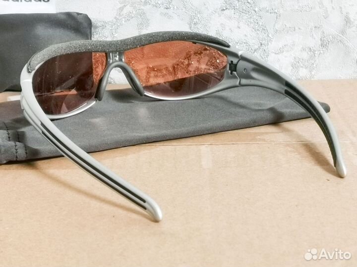 Очки Adidas солнцезащитные