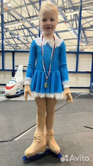 Платье для выступления по фигурному катанию