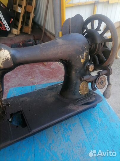 Швейная машина зингер Singer