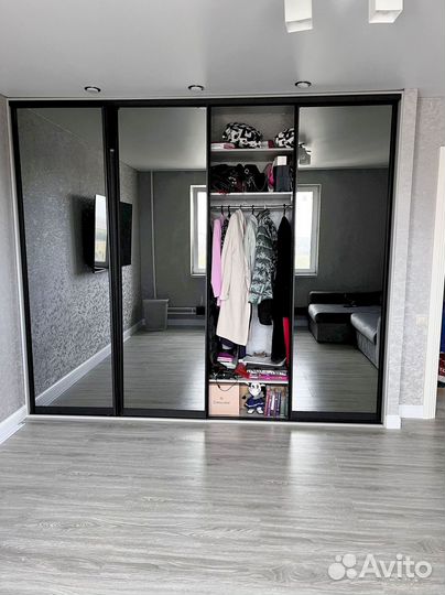 Шкаф современный