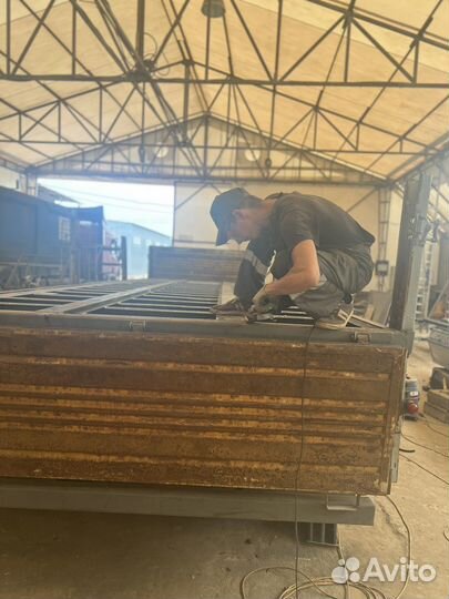 Сварщик на полуавтомат