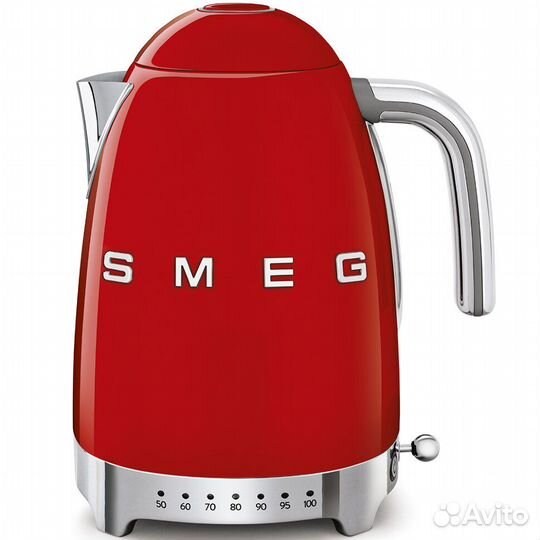 Чайник красный Smeg в стиле 50-х годов