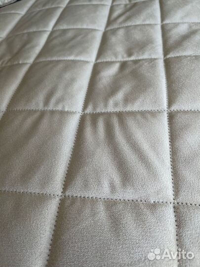 Покрывало на кровать новое