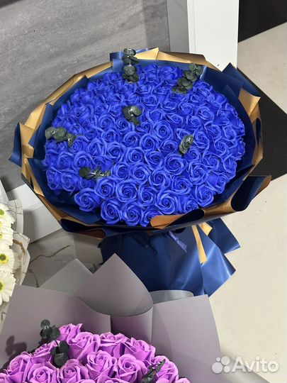 Цветы, подарки, сувениры, корзины со сладостями