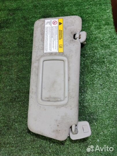 Козырек солнцезащитный правый Renault Megane 3