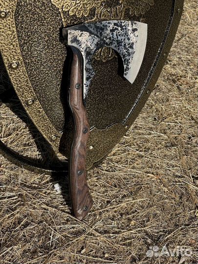 Топоры и тяпки цельнометаллические