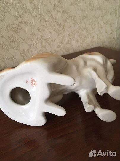 Фарфоровые статуэтки собака лфз