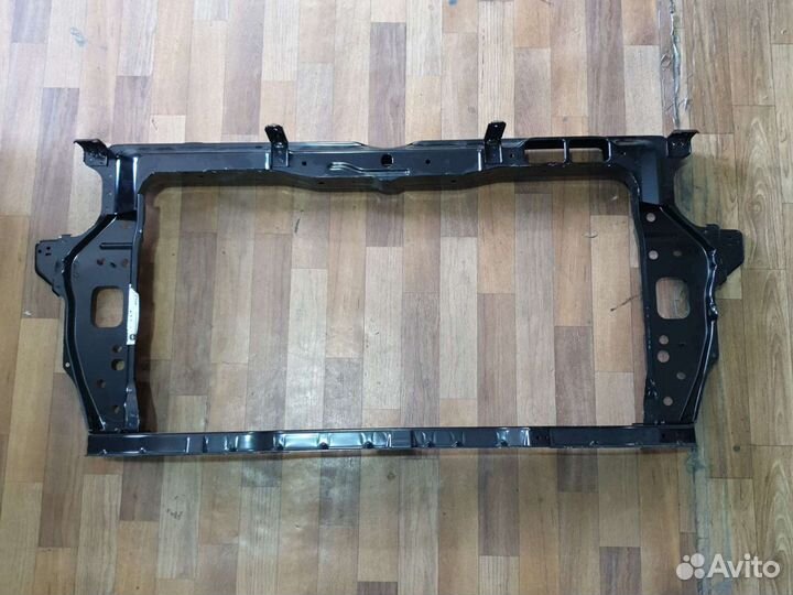 Телевизор (супорт радиатора) hyundai solaris 2017