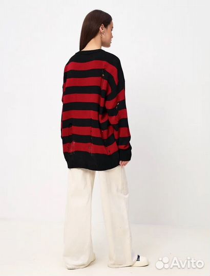 Свитер рваный в полоску