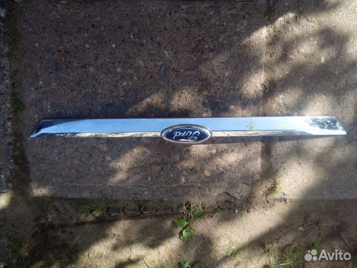 Молдинг задней двери Ford focus