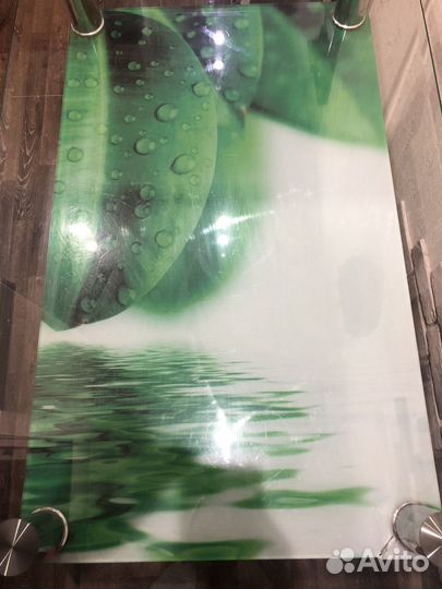 Стол стеклянный