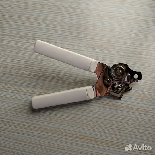 Многофункциональный нож открывалка бутылок банок