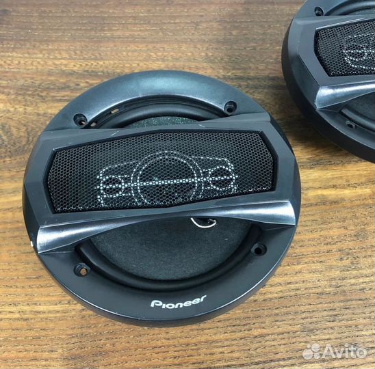 Динамики,Колонки 16 см Pioneer