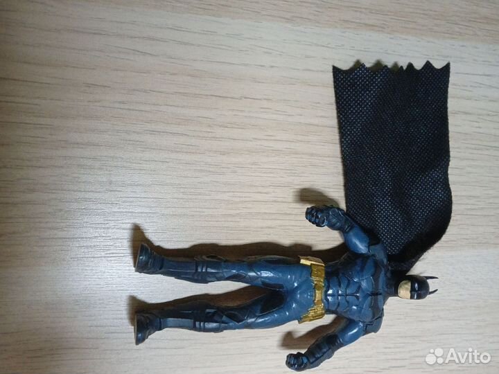 Игрушка бэтмен статуэтка