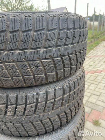 LingLong Green-Max Winter Ice I-15 SUV 245/45 R17 95T