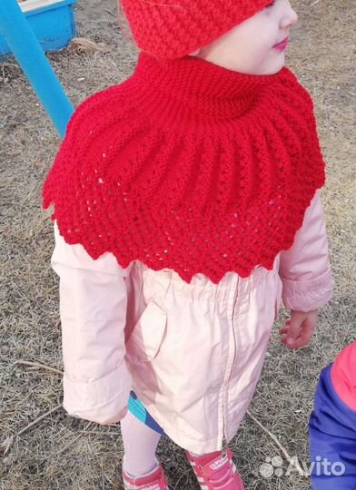 Вязаная манишка