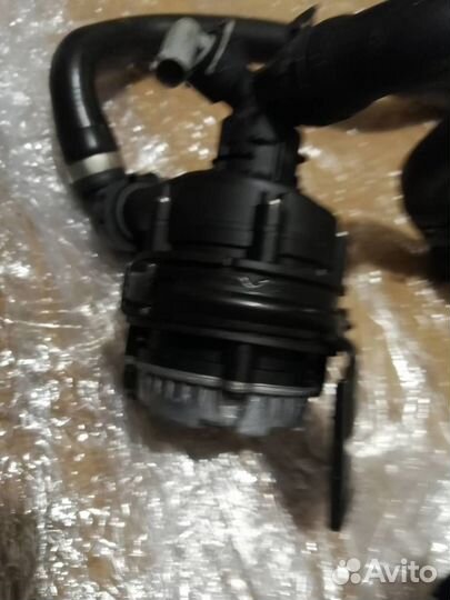 Насос антифриза дополнительный Mercedes-Benz GLC