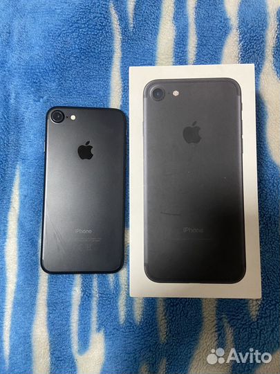 Телефон iPhone 7