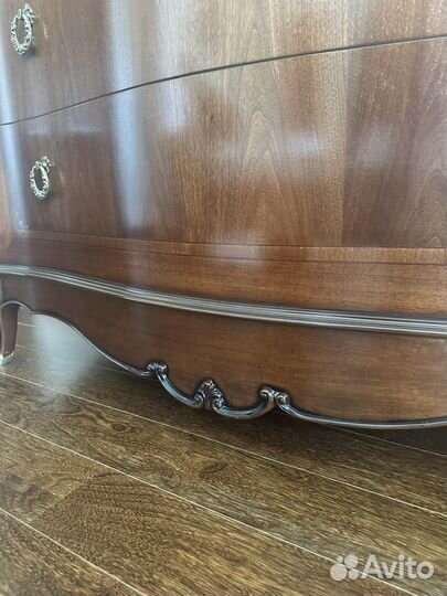 Комод деревянный